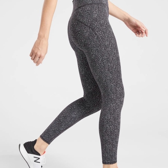 Athleta Lightning Static 7/8 Tight Yoga Fitness Pant #511146 Size Medium Black - Picture 2 of 11